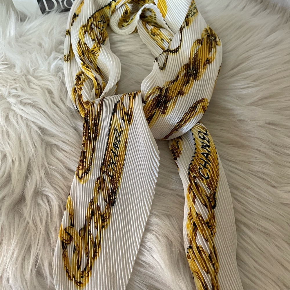 Chanel 31 Rue Cambon Silk Scarf. - Picture 12 of 16